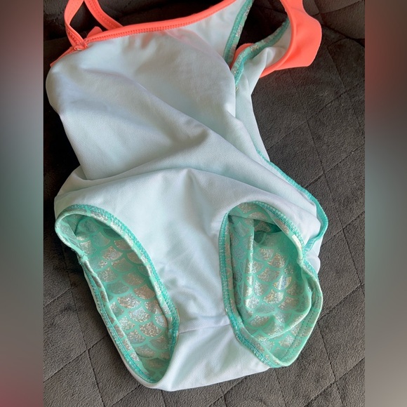 Baby Buns, Girls, Ruffled, One Piece, Swimsuit. - Picture 3 of 7